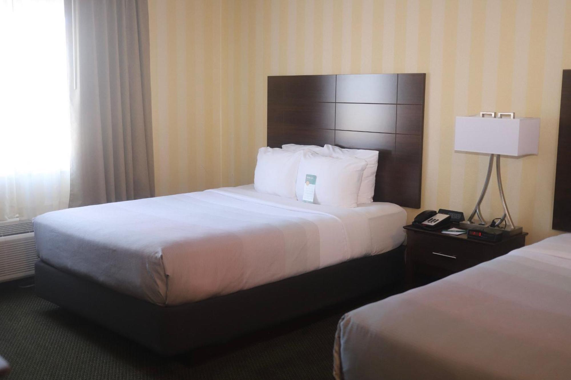 Quality Inn Airport Колорадо Спрингс Екстериор снимка